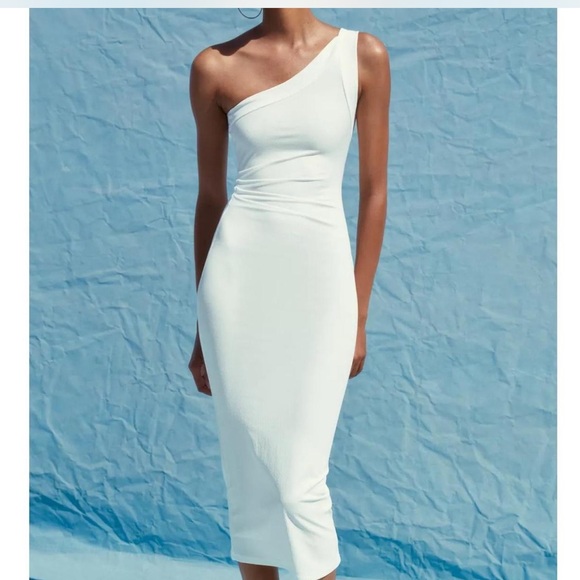 🔥🔥Zara  White One-Shoulder Dress - Picture 1 of 3